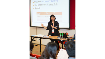 Mrs Julia Wan explained how to prepare classroom activities for the process writing programme.