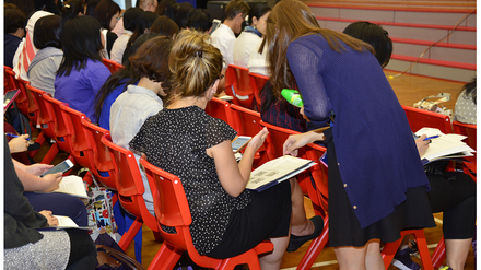 OUP staff showing teachers how to log in to an e-learning platform