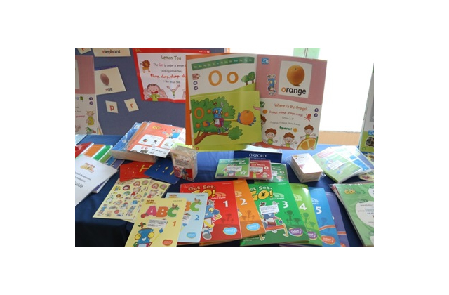 Get Set, Go! Oxford English 為本地首套引入全身反應教學法 (Total Physical Response, TPR) 的幼兒英語課程，配合完善的教學配套，擺脫呆板沉悶的課程框架，幼兒學習更有趣味。