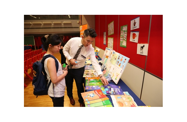 講座結束後，校長、老師都表示對本社的中、英文教材及課程相當有興趣。