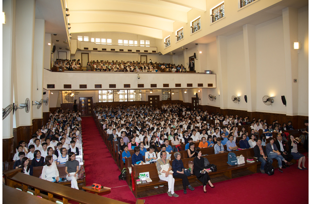 講座反應熱烈，出席人數超過七百人。