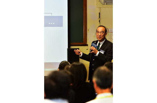 Dr Sze explains the importance of language awareness training