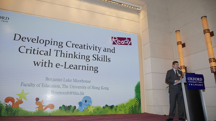 Mr Benjamin Moorhouse, Lecturer from the Division of English Language Education of the University of Hong Kong, sharing with teachers how to develop creativity and critical thinking skills with e-learning.