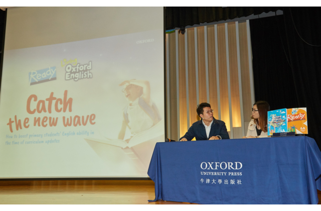 OUP editors conduct a role-play activity to introduce the special features in LOE and Ready.