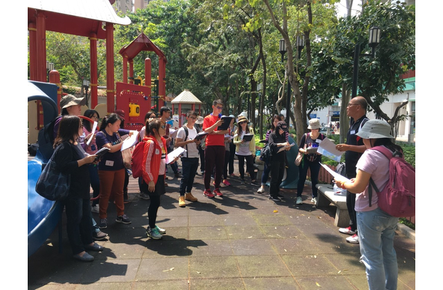 下午到達大角咀，施明輝老師講解怎樣沿必發道作各項環境質素評估和土地利用衝突調查