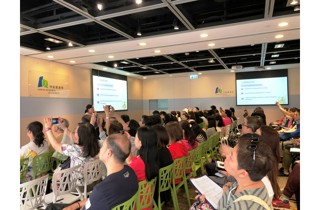 在總結環節，何秀紅老師詳述以往考察和最新FBQ聚焦點和教學模式的差異，以及學生實際遇到的困難，老師反應熱烈