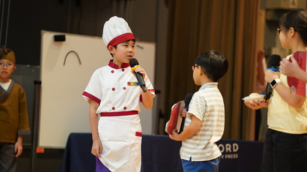 The students demonstrated impressive creativity and English skills in their presentations. 